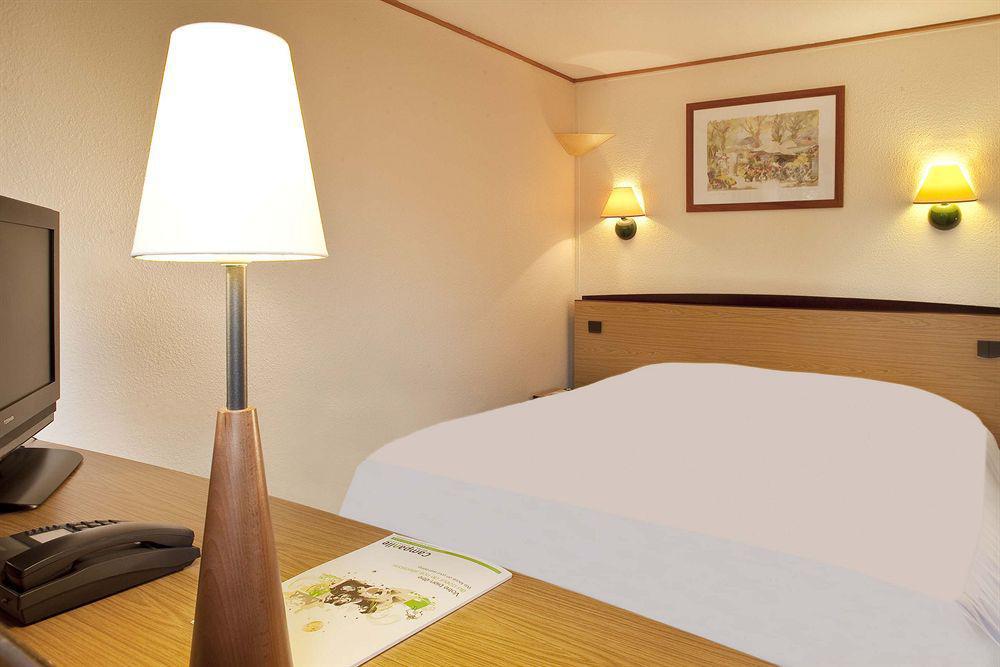Hotel Campanile Hendaye Zimmer foto